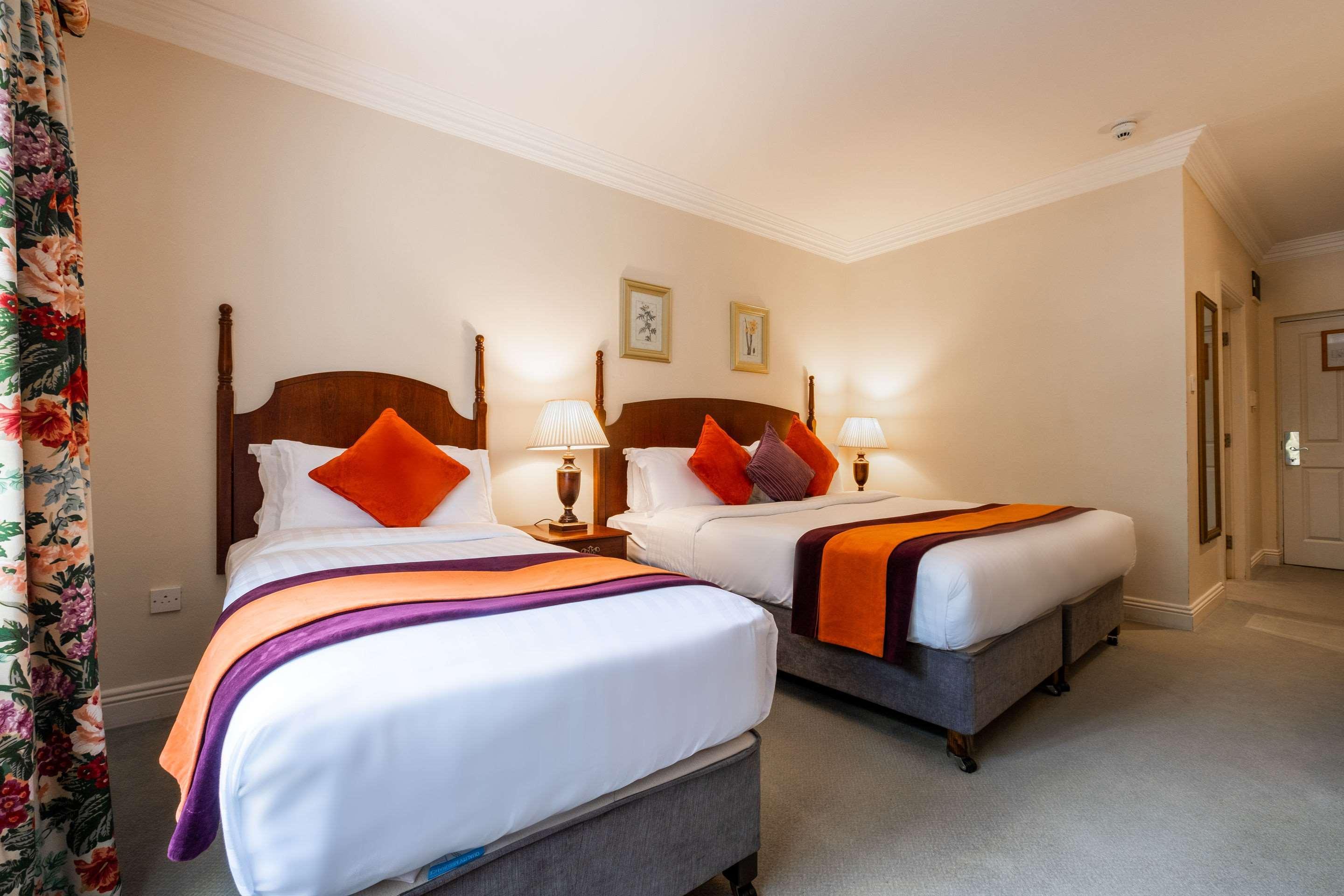 Hotel Woodstock Эннис Экстерьер фото