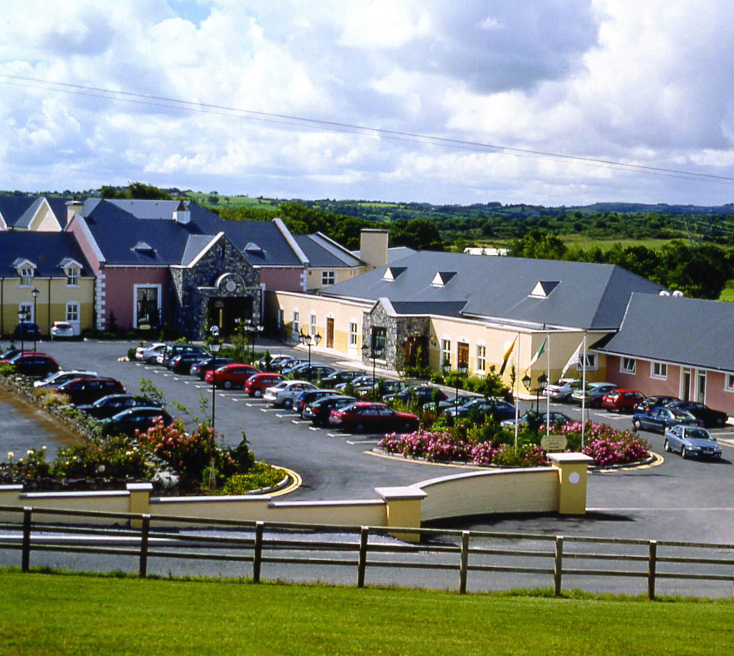Hotel Woodstock Эннис Экстерьер фото
